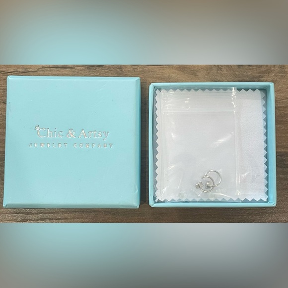 Chic & Artsy Sterling Silver Dainty Hug Hoop CZ Earrings *New* OS - Picture 3 of 6